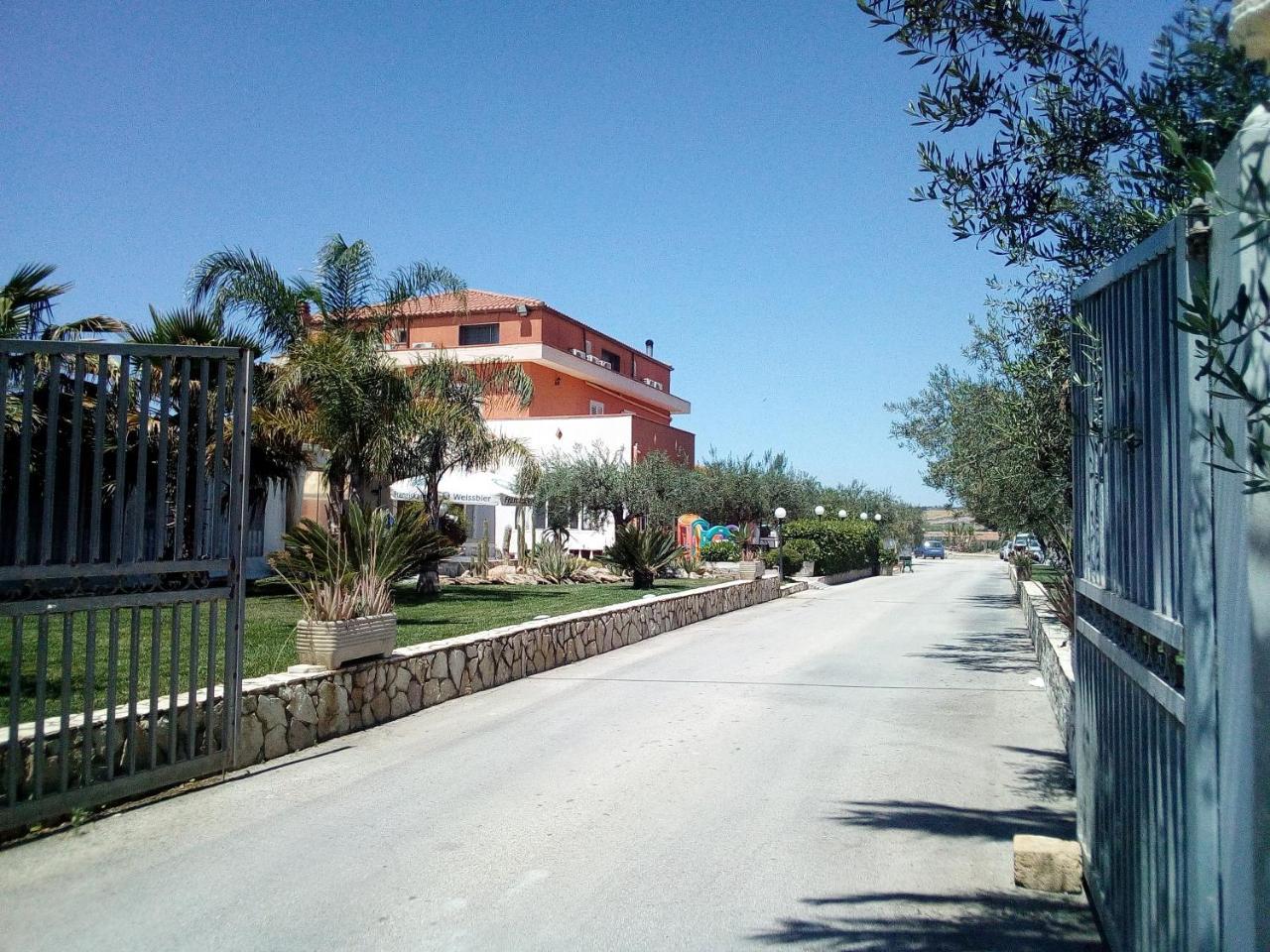 مينفي Villa Plasi المظهر الخارجي الصورة