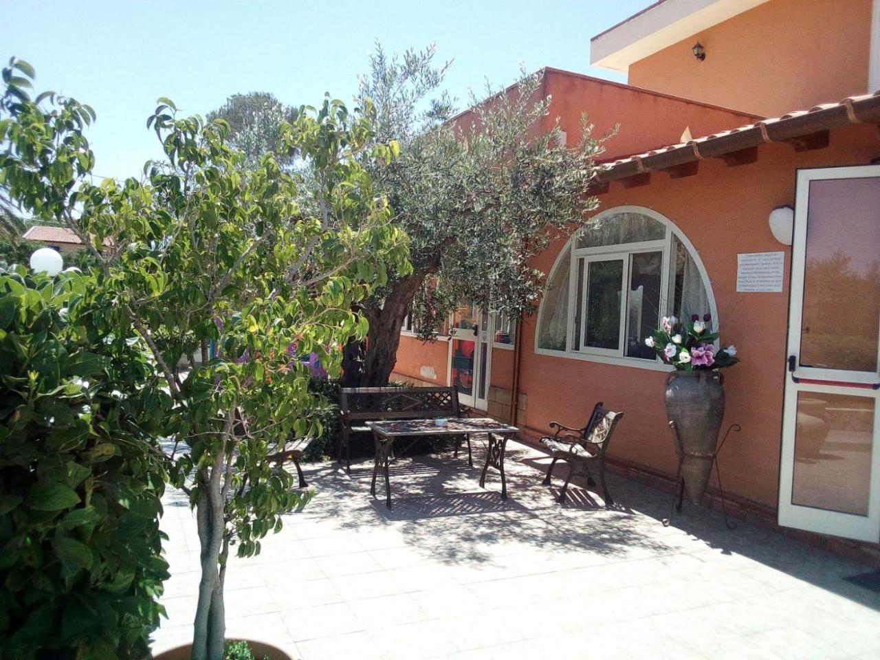 مينفي Villa Plasi المظهر الخارجي الصورة